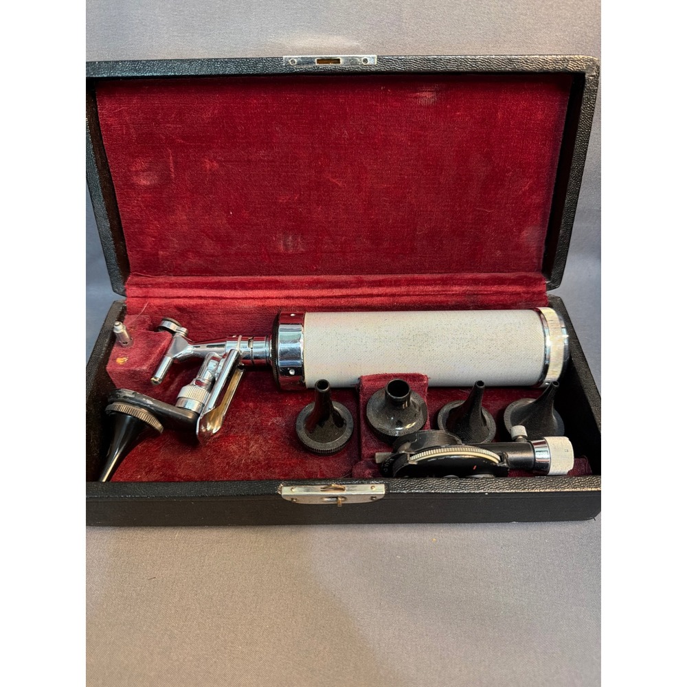 Vintage Welch Allyn WACO Ophthalmoscope Otoscope Medical Diagnostic Set Works